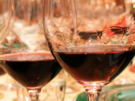 Grace_rott_vin_I_glas